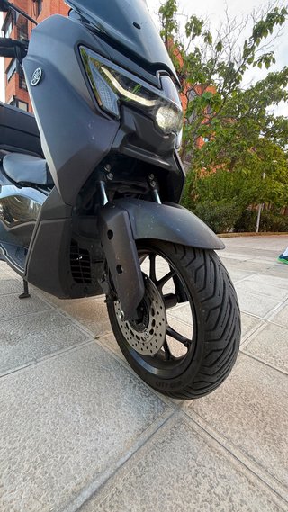 Yamaha NMAX 125 Scooter Negro/Gris