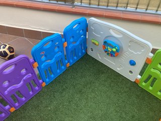 Parque infantil con juegos
