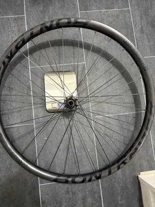 Rueda Delantera Bontrager Kovee Pro 30