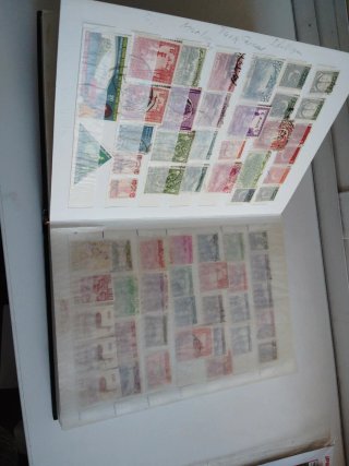 Álbum sellos antiguos +1000 sellos varios países