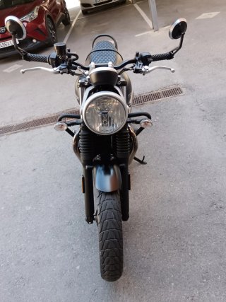 Triumph Street Twin 900cc