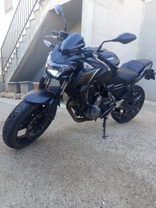 Kawasaki Z650 Negra, limitada papeles A2