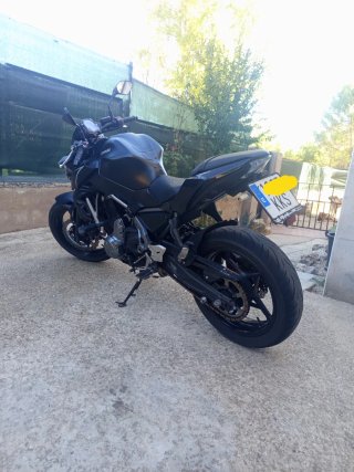 Kawasaki Z650 Negra, limitada papeles A2