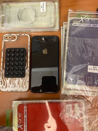 iPhone 8 Plus Negro + Accesorios