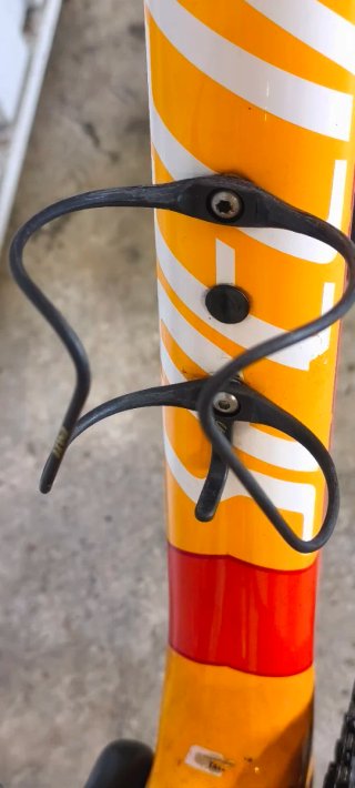 2 Porta bidones carbono .