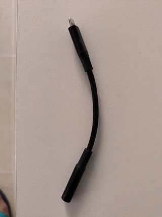 Adaptador Lightning a Jack 3.5mm