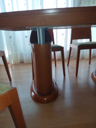 Mesa comedor y 4 sillas madera