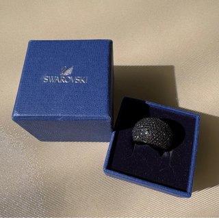 Anillo Swarovski  de cristalitos negros