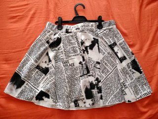 Falda Newspaper Print