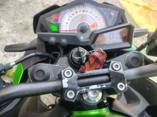 Kawasaki Z300 2017 Akrapovic Carbono