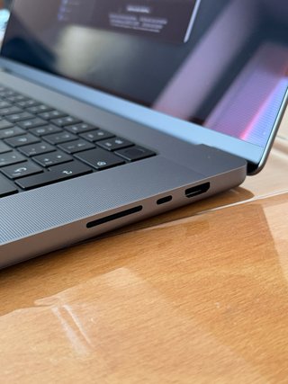 MacBook Pro 16 M1 Pro
