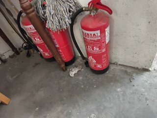 Extintor de incendios ABC