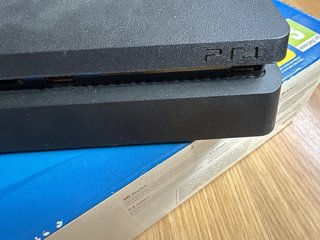 PS4 Slim 500GB Negra