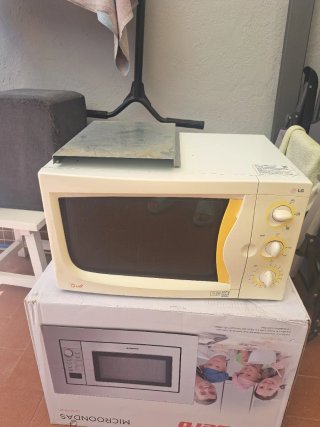 Horno Teka HT510 + Microondas LG MG5507D