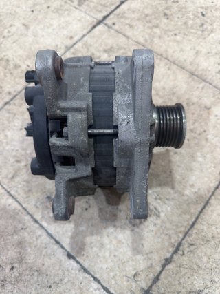Alternador Dacia 231001910R 2019