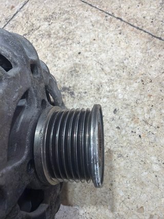 Alternador Dacia 231001910R 2019