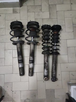 Amortiguadores OEM BMW E39 en buenas condiciones