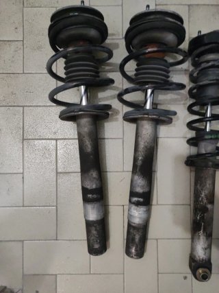 Amortiguadores OEM BMW E39 en buenas condiciones