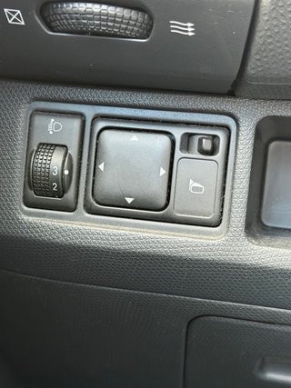 Nissan Micra 2009 131.000 km garantia