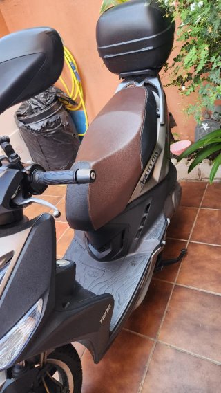 Kymco Agility City 125 Scooter Marrón/Gris