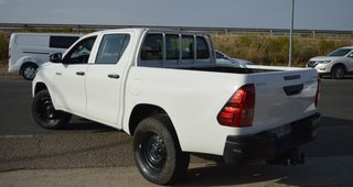 TOYOTA Hilux 2.4 D4D Cabina Doble GX