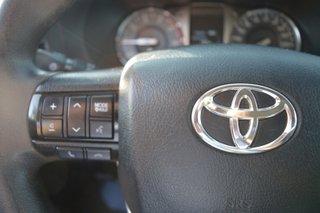 TOYOTA Hilux 2.4 D4D Cabina Doble GX