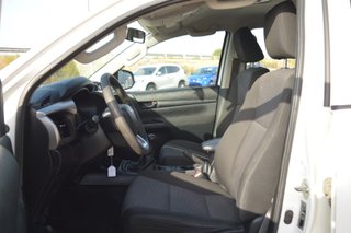 TOYOTA Hilux 2.4 D4D Cabina Doble GX