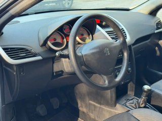 Peugeot 207 2010