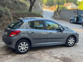 Peugeot 207 2010