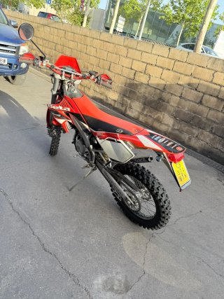Beta 50cc Enduro Moto Roja