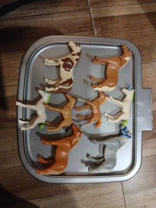 Lote 8 caballos pequeños playmobil Todos 5€