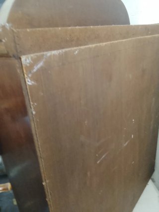 Estantería de madera con 3 baldas