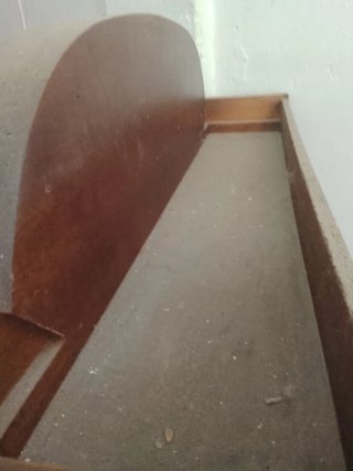 Estantería de madera con 3 baldas