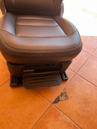 Asiento coche adaptado para movilidad reducida