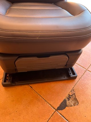 Asiento coche adaptado para movilidad reducida