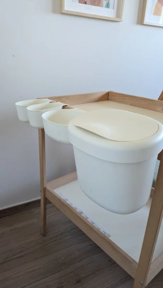 Cambiador Ikea Singlar madera + accesorios Onsklig