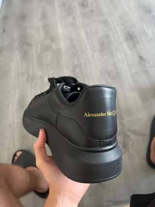 Alexander McQueen Negras