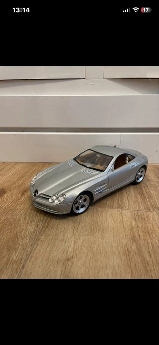 4 Maquetas Coches 1/18