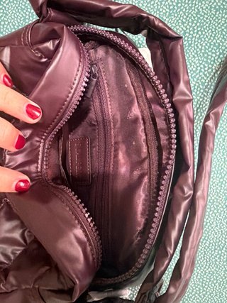 Bolso Scalpers acolchado color tinto a estrenar
