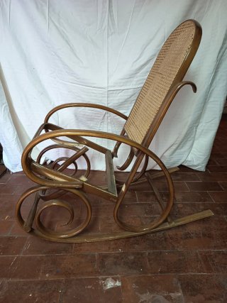 Cómoda antigua de madera verde