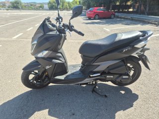 SYM Jet14 Scooter Negra - 650km