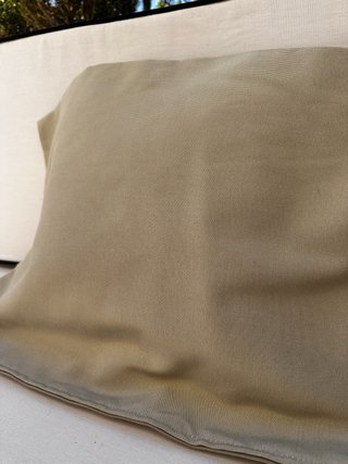 Funda cojín beige y negro