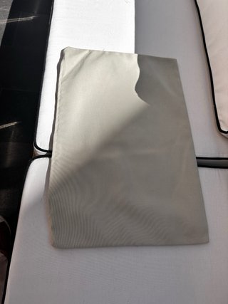 Funda cojín beige y negro
