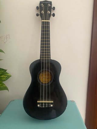 Ukelele sin estrenar