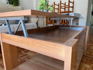 Mesa elevable madera y cristal