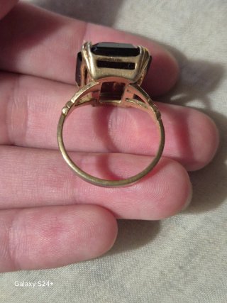 Anillo Avon oro