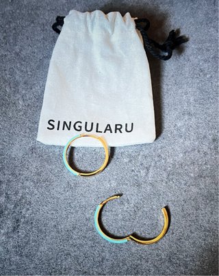 Aros dorados y turquesa Singularu