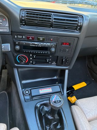 BMW E30 320I EDICION "S"