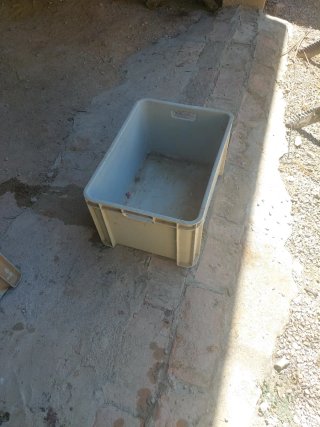 Caja de resina dura resistente