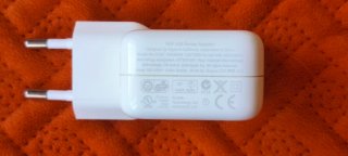 Cargador Apple A1357
